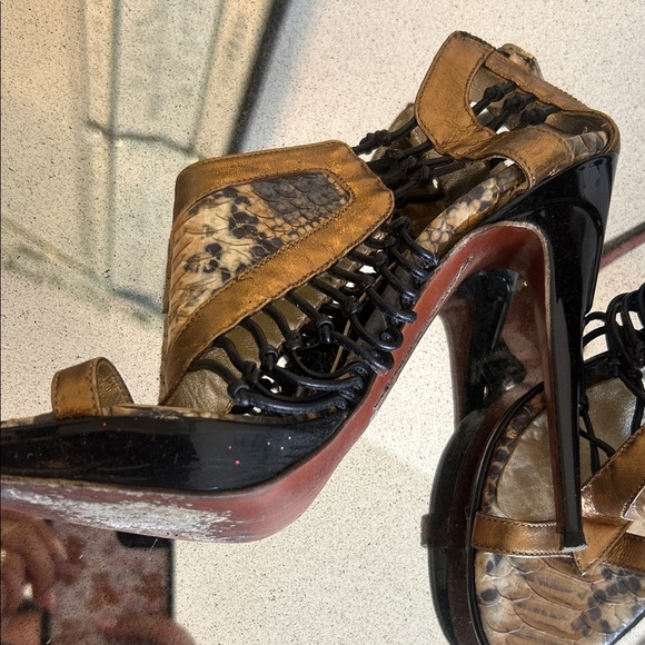 Genuine Snakeskin Strappy Sandals in Gold and Black Made in Italy 37 - Picture 2 of 10